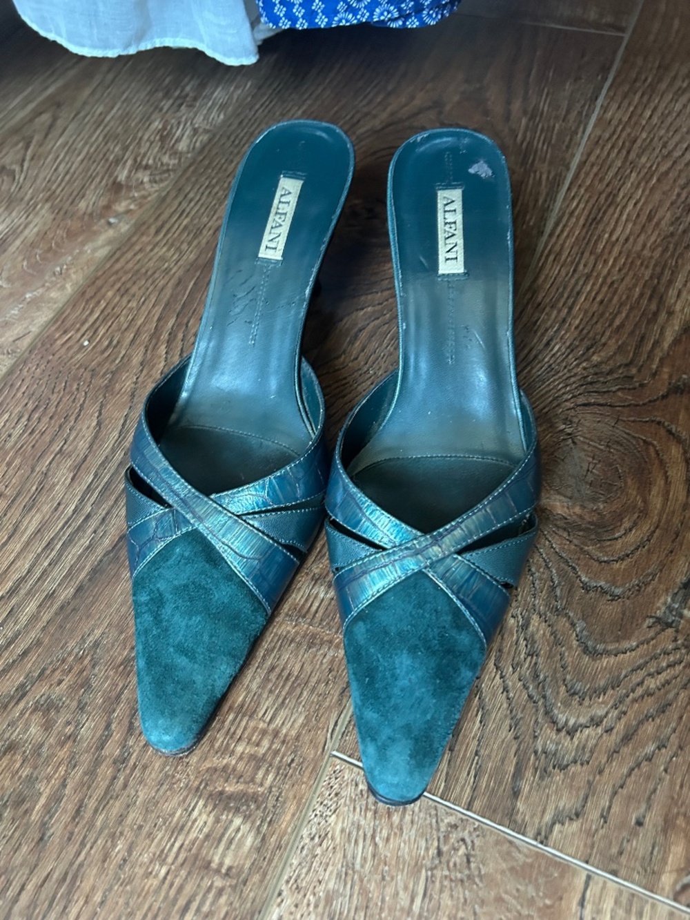 Vintage Alfani Teal Blue Kitten Heels